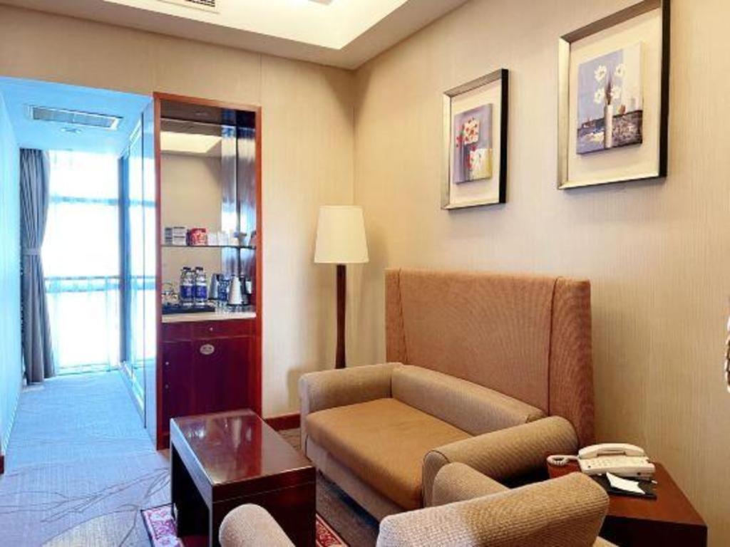 Qingdao Blue Horizon Hotel Licang Luaran gambar