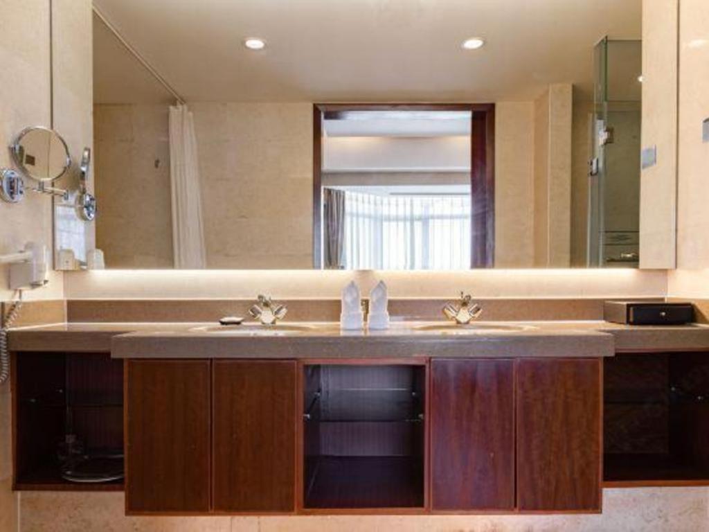 Qingdao Blue Horizon Hotel Licang Luaran gambar